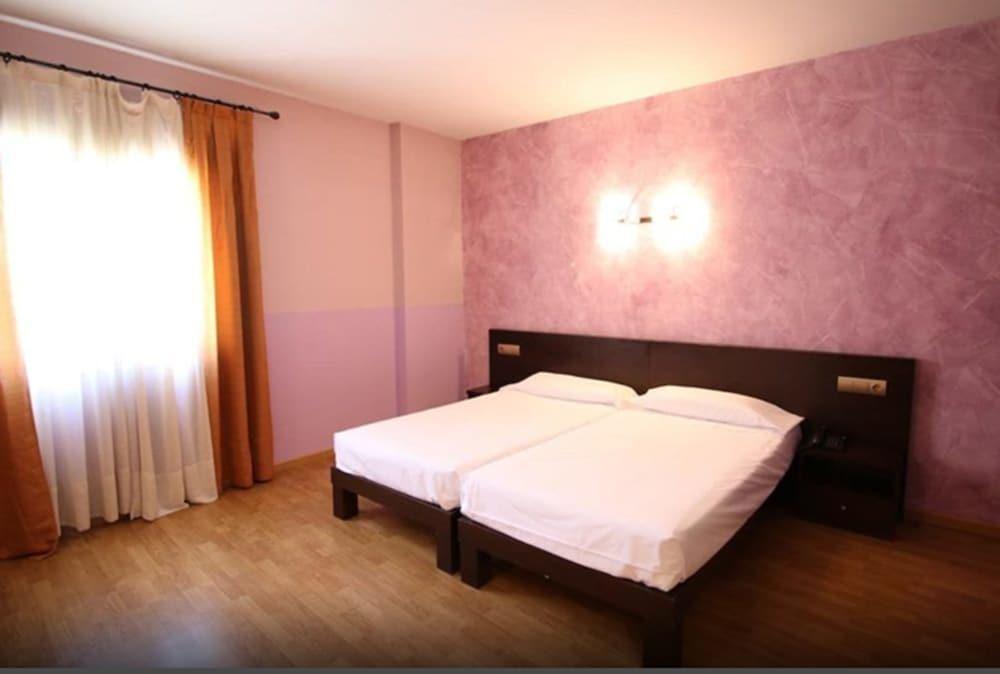 Hotel Alda Tordesillas Ngoại thất bức ảnh